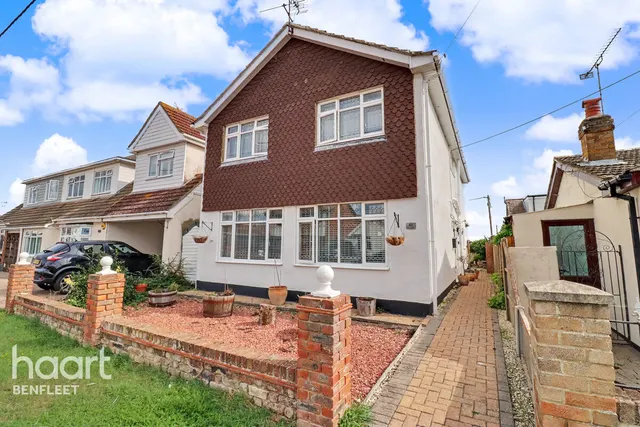 Marine Avenue, Canvey Island, SS8, photo 1