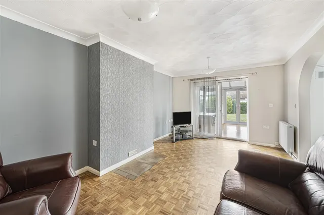 Stirling Avenue, Seaford, photo 2