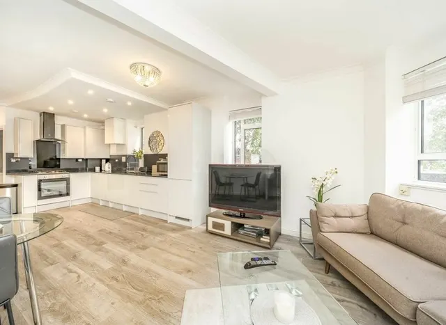 Charlbert Street, St John's Wood, NW8, photo 1