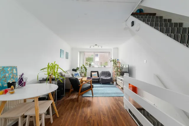 Capstan Square, London, E14, photo 1