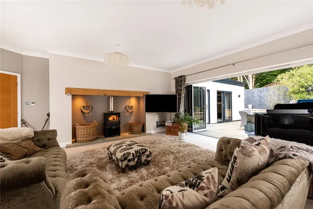 Glapthorn Road, Oundle, PE8, photo 2