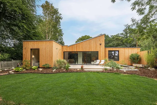Beautifully Remodelled Contemporary H, photo 1