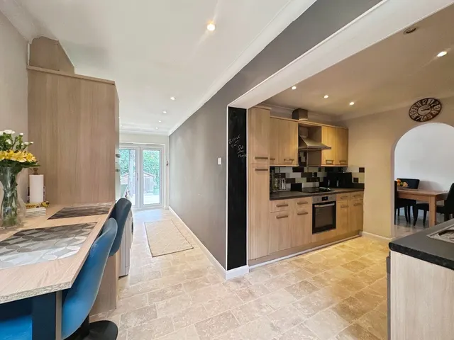 Gravel Road, Church Crookham, GU52, photo 3