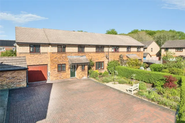 Thompson Drive, Caversfield, Bicester, Oxfordshire, OX27, photo 1
