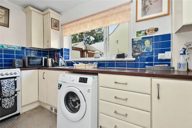 Crawshaw Rise, Pudsey, LS28, photo 3