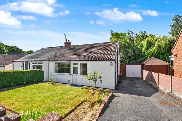 Crawshaw Rise, Pudsey, LS28, photo 1