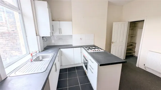 Heath Street, Burnley, BB10, photo 2