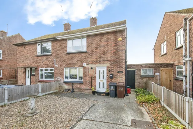 St. Johns Road, Clacton-On-Sea, CO16, photo 1