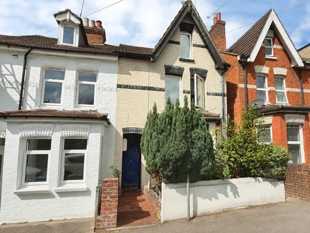 York Road, Aldershot, Hampshire, GU11 3JG, photo 1