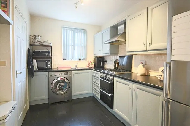 Cromwell Avenue, Stockport, SK5, photo 3