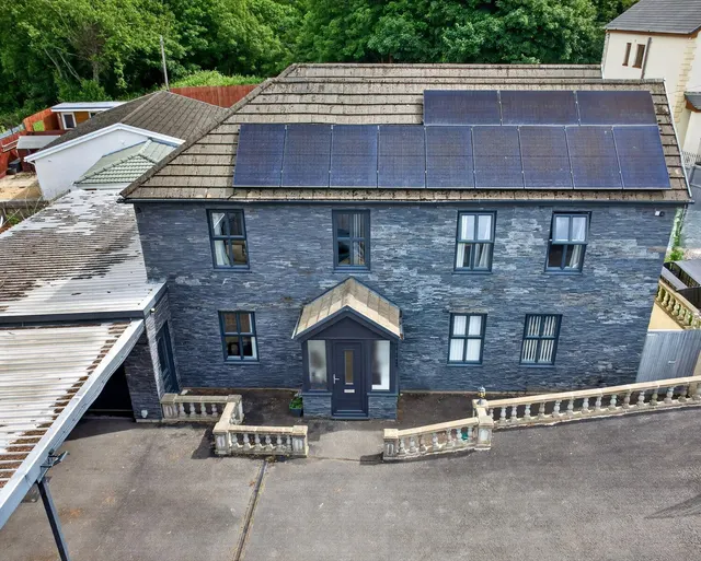 Peniel Green Road, Swansea, SA7, photo 3