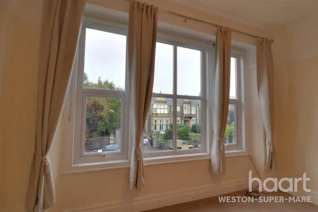 Grove Park Road, BS23, photo 3