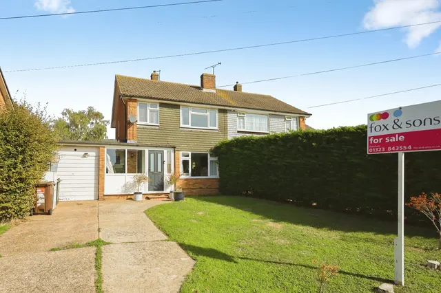 Woodpecker Drive, Hailsham, BN27, photo 1
