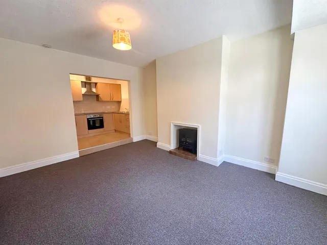 Kirkgate, Silsden, BD20, photo 2