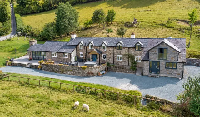 Llanrhaeadr Ym Mochnant, Oswestry, SY10, photo 1