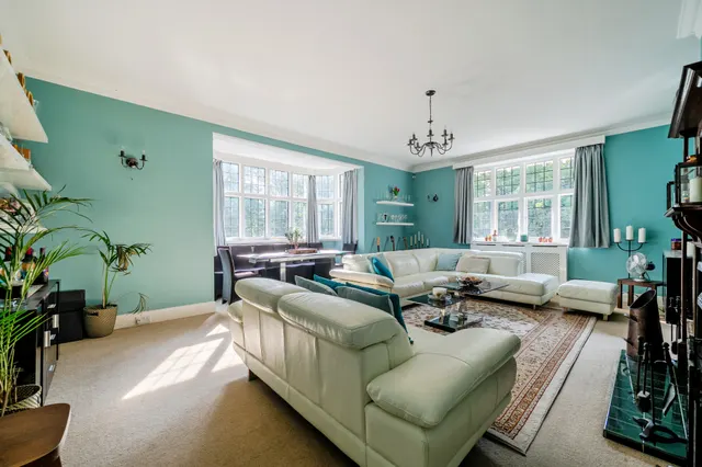 Longdown Road, Lower Bourne Farnham, ..., photo 1