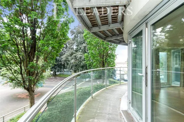 Park Heights, Constitution Hill, GU22, photo 2