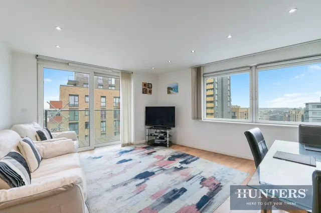 Prince Regent Road, Hounslow, photo 1