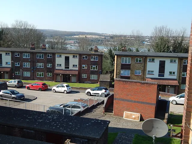 Sunderland Close, Rochester, ME1, photo 1