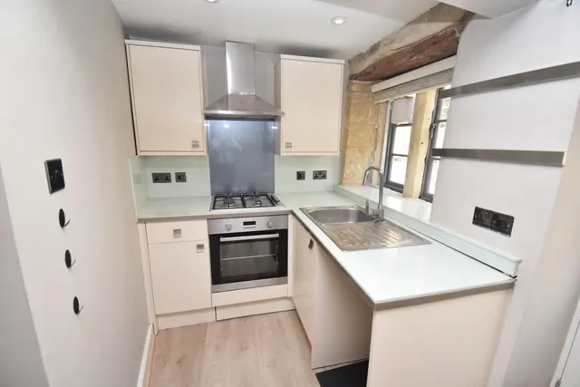 Photo 3 — Avonvale Place, Batheaston, Bath