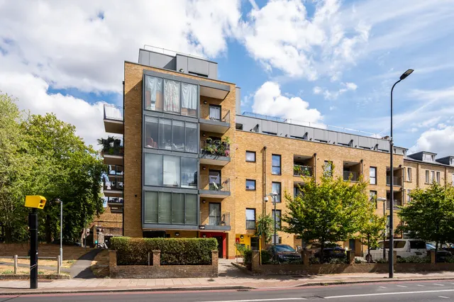 Flat 1, 243 Brixton Road, London, photo 1