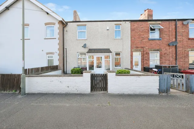 Chapel Street, Langwith, Mansfield, Derbyshire, NG20, photo 1