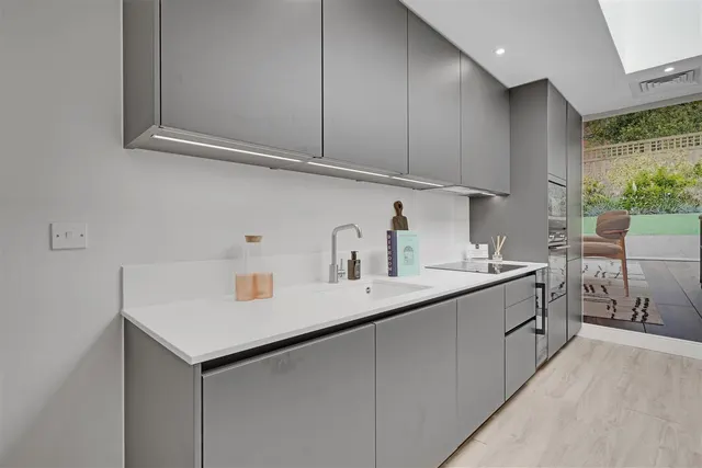 Egerton Road, Twickenham, TW2, photo 2