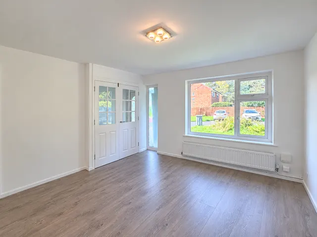 Westbury Avenue, Sale, M33, photo 2