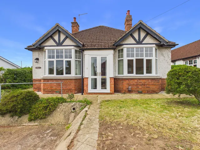 Innisfall Church Road, Churchdown, Gloucester, GL3 2ER, photo 1