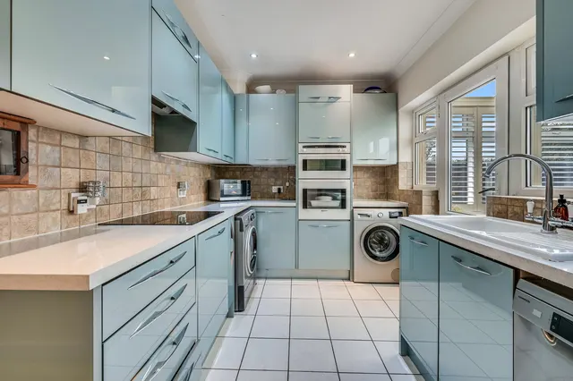 Photo 3 — 48 Nalla Gardens, Broomfield, Chelmsford, Essex, CM1 4AX