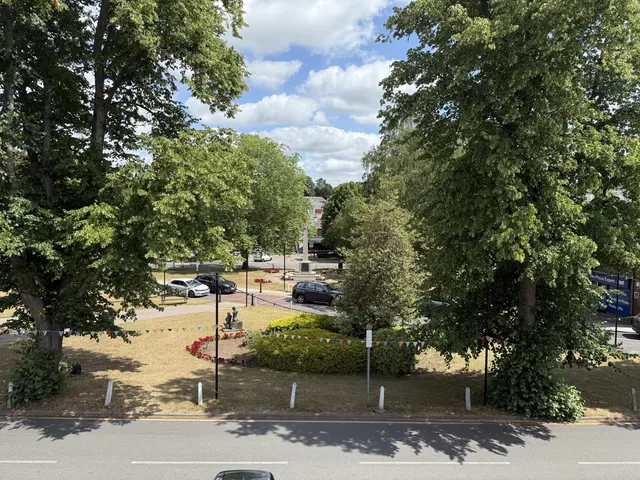 Photo 2 — Church Green, Harpenden, AL5