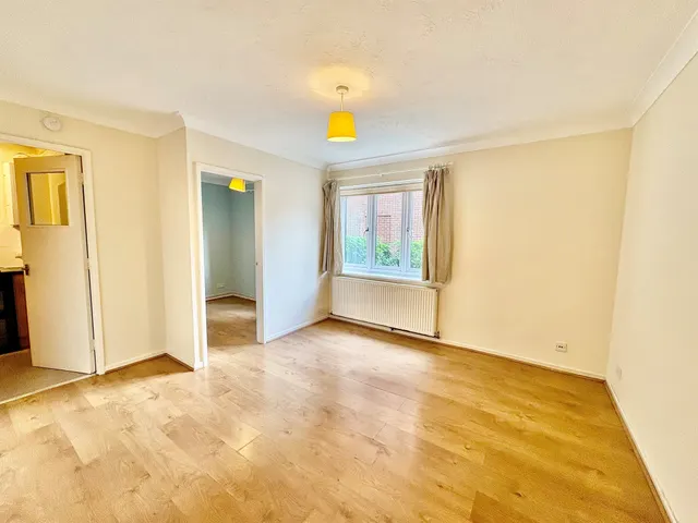 Perrymount Road, Haywards Heath, RH16, photo 2