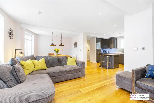 Upper Richmond Road West, East Sheen, SW14, photo 1