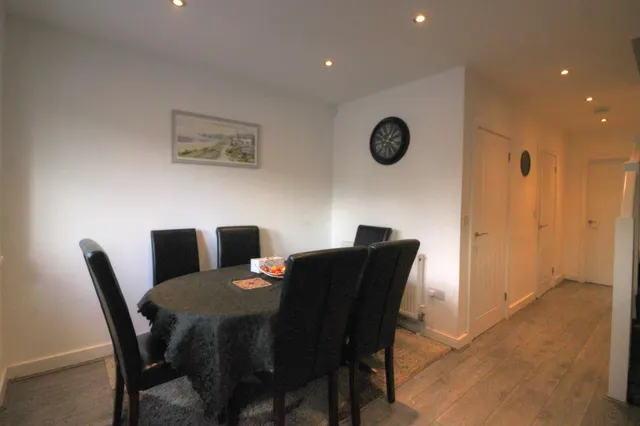 Meadowbrook Rise, Blackburn, BB2, photo 2
