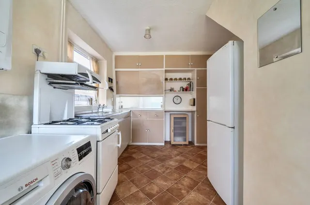 Photo 2 — Plantagenet Drive, Woodlands, Rugby, CV22 6LB