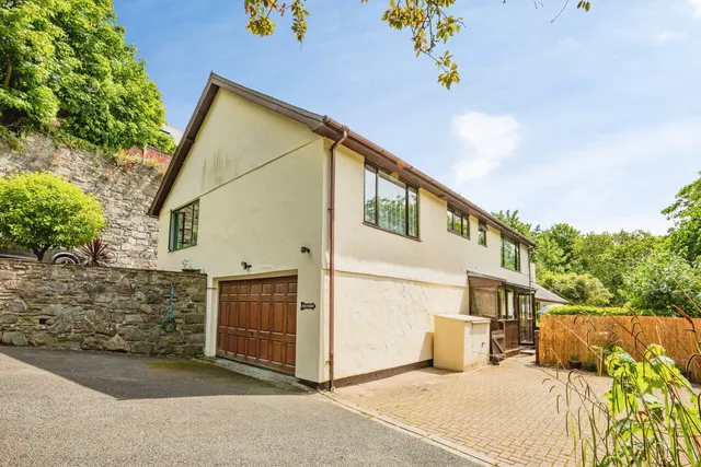 Llanaber Road, Barmouth, LL42, photo 1