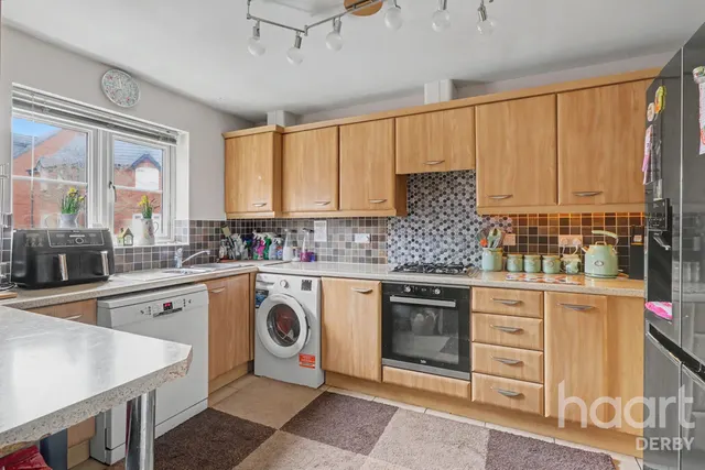 Foss Road, Hilton, DE65, photo 3