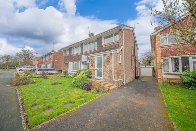Summerlands Road, Fair Oak, Eastleigh, SO50 7AU, photo 1