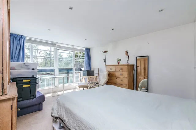 Fulham Road, London, SW6, photo 1