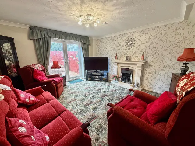 The Brambles, Norton Canes, WS11, photo 2