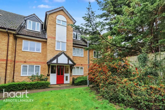Rochester Drive, Watford, WD25, photo 1