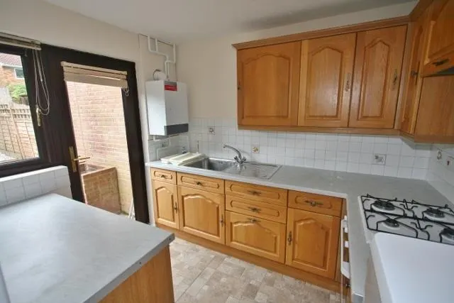 Crookham Close, Tadley, RG26, photo 2