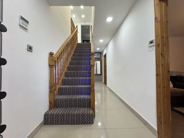 Photo 2 — Oakside Crescent, Leicester, LE5 6SL