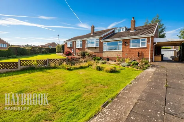 Longley Street, Barugh Green, photo 1