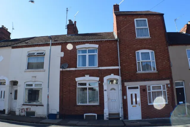 Junction Road, Kingsley, NN2, photo 1