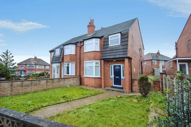 Ring Road, Crossgates, LS15, photo 1