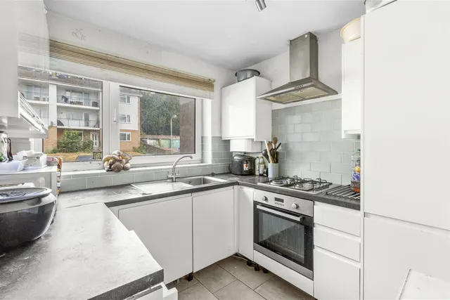 Totteridge Road, High Wycombe, HP13, photo 2