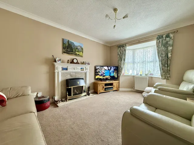 Longhope Close, Abbeymead, photo 2