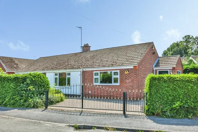 Farm Close, Ilkeston, DE7, photo 1