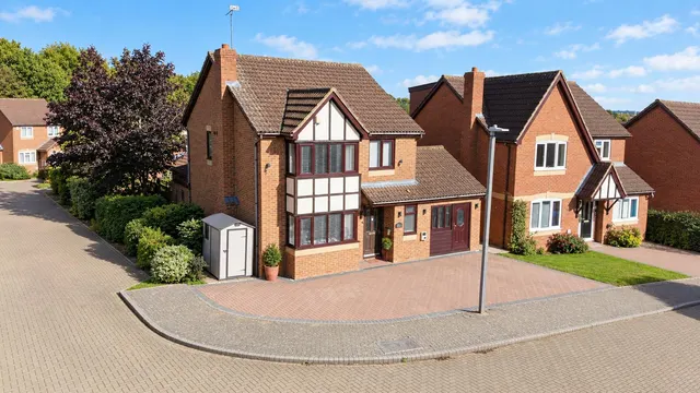 Braford Gardens, Shenley Brook End, photo 1